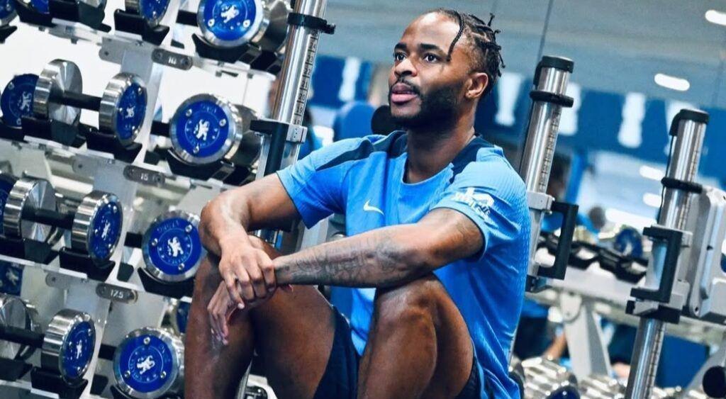 记者：富勒姆和水晶宫都询问了斯特林的情况，那不勒斯也有意