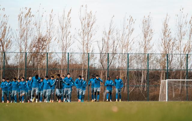 167棋牌-沧州将赴广东集结吹响保级号 传神秘外教有望接手